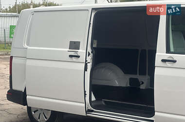 Грузовой фургон Volkswagen Transporter 2023 в 