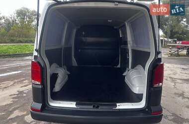 Грузовой фургон Volkswagen Transporter 2023 в 