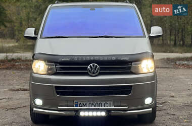 Минивэн Volkswagen Transporter 2011 в 