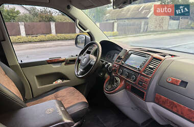 Минивэн Volkswagen Transporter 2011 в 