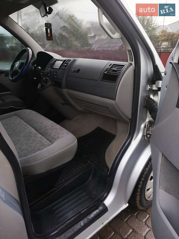 Мінівен Volkswagen Transporter 2006 в Білі Ослави