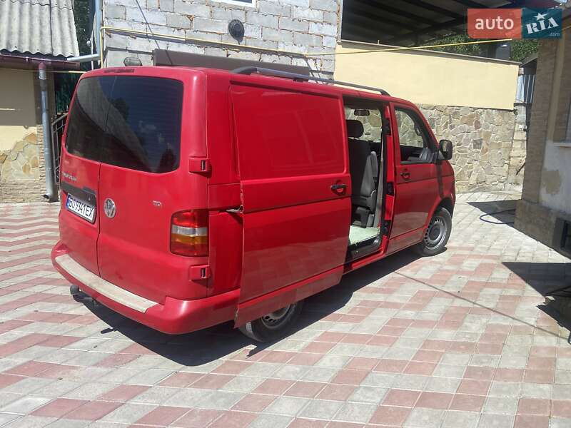 Грузовой фургон Volkswagen Transporter 2006 в Тернополе