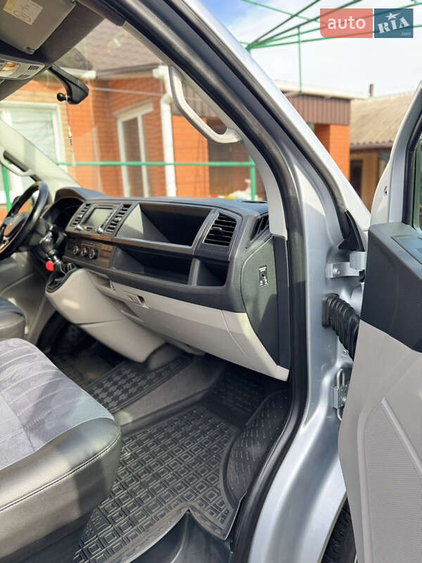 Минивэн Volkswagen Transporter 2017 в Полтаве