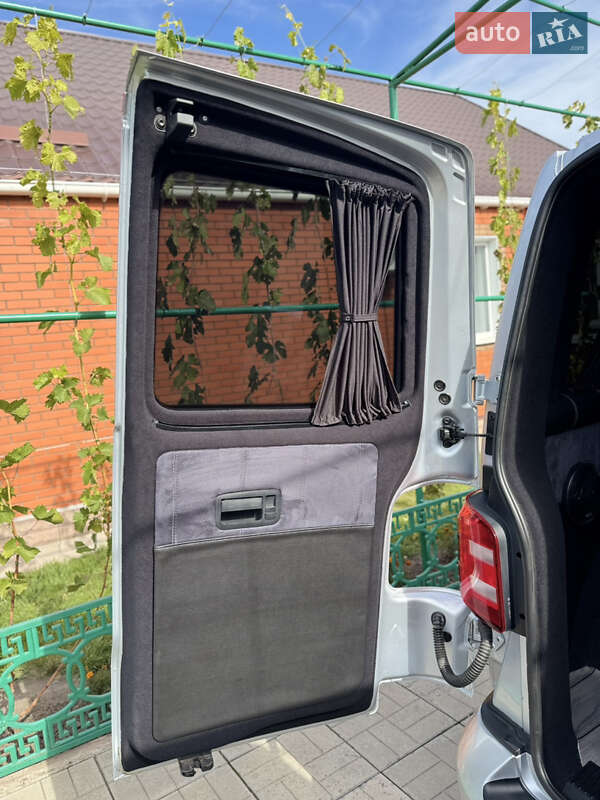 Минивэн Volkswagen Transporter 2017 в Полтаве