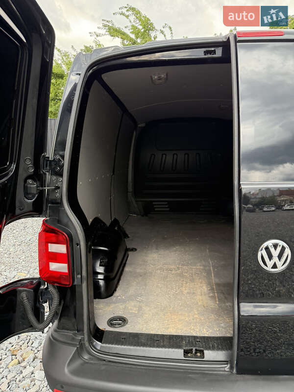Грузовой фургон Volkswagen Transporter 2019 в Дрогобыче