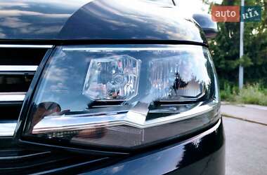 Минивэн Volkswagen Transporter 2019 в 