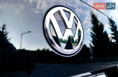 Минивэн Volkswagen Transporter 2019 в 