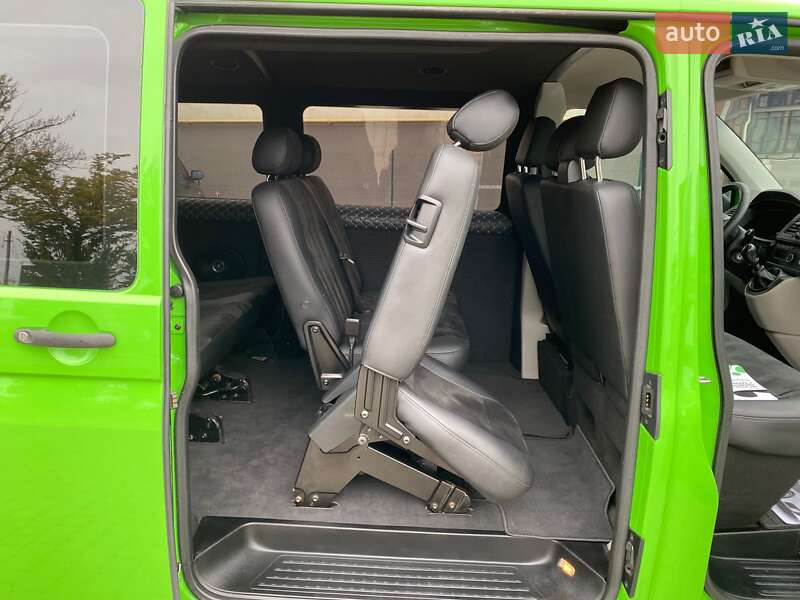 Минивэн Volkswagen Transporter 2015 в Ивано-Франковске