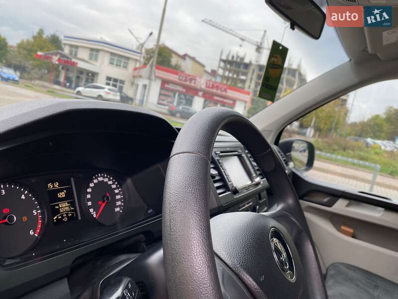 Минивэн Volkswagen Transporter 2015 в Ивано-Франковске