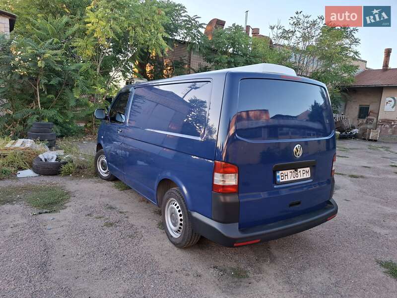 Грузовой фургон Volkswagen Transporter 2015 в Одессе