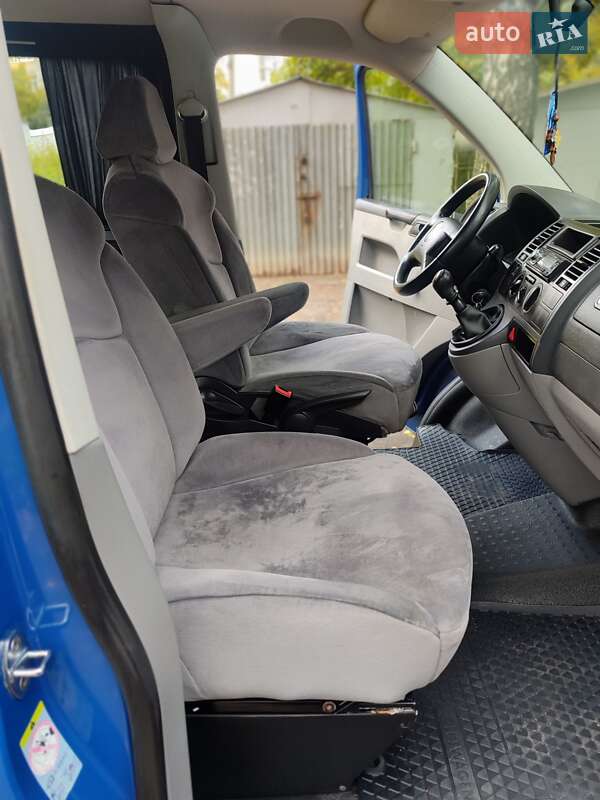 Минивэн Volkswagen Transporter 2006 в Виннице