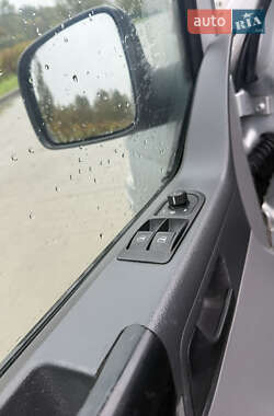Минивэн Volkswagen Transporter 2006 в 