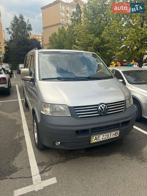 Мінівен Volkswagen Transporter 2006 в  фото Мінівен Volkswagen Transporter 2006 в