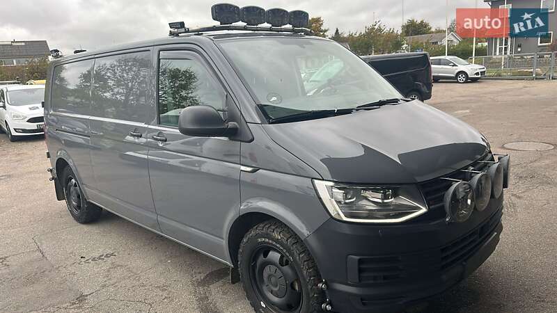 Грузовой фургон Volkswagen Transporter 2017 в Радомышле