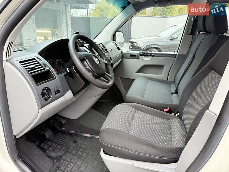 Мінівен Volkswagen Transporter 2008 в Рівному