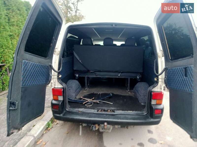 Мінівен Volkswagen Transporter 2002 в Рівному