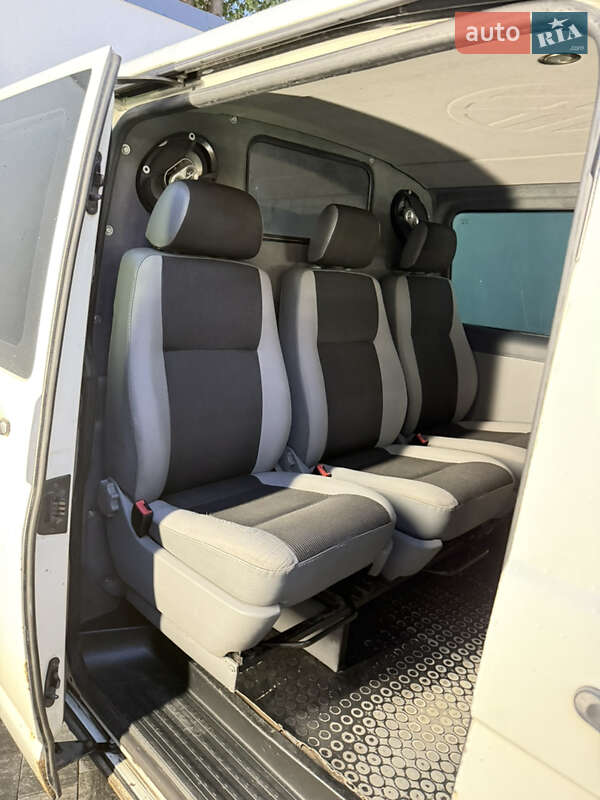 Минивэн Volkswagen Transporter 2008 в Ровно