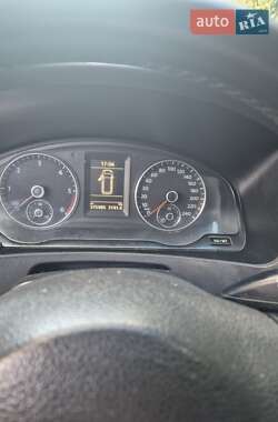 Вантажний фургон Volkswagen Transporter 2012 в 