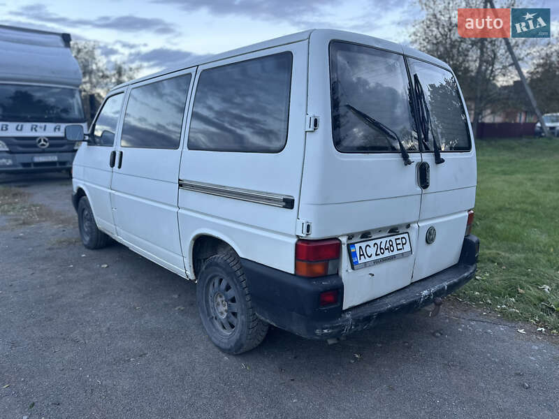 Минивэн Volkswagen Transporter 2000 в Любомле