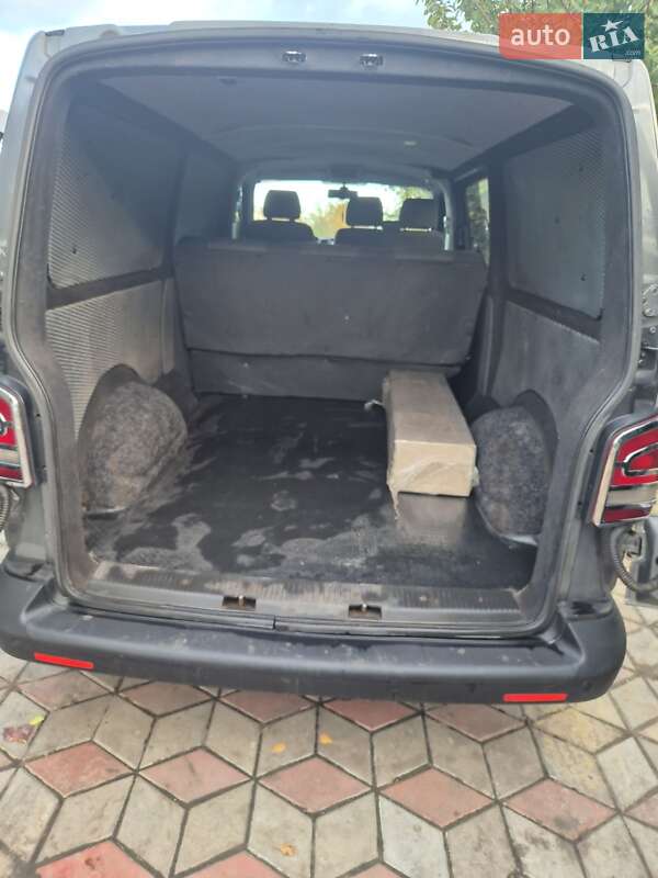 Вантажопасажирський фургон Volkswagen Transporter 2012 в Новомиргороді