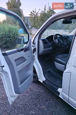 Грузовой фургон Volkswagen Transporter 2013 в 