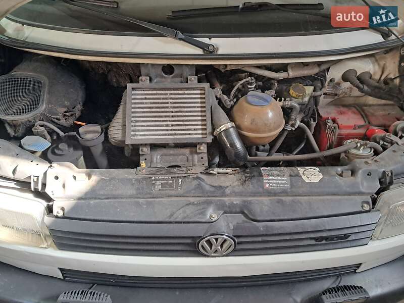Минивэн Volkswagen Transporter 1999 в Новомосковске