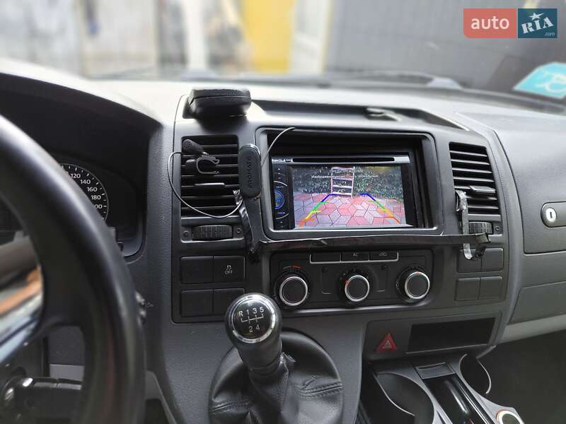 Грузовой фургон Volkswagen Transporter 2011 в Киеве
