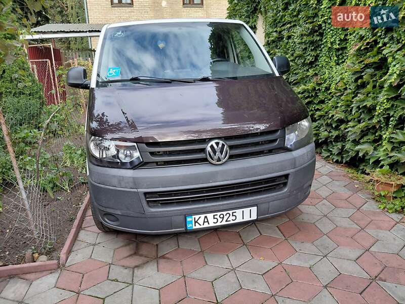 Грузовой фургон Volkswagen Transporter 2011 в Киеве
