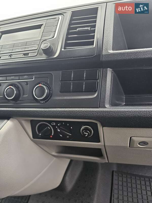 Мінівен Volkswagen Transporter 2018 в Рівному