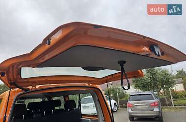 Минивэн Volkswagen Transporter 2018 в 