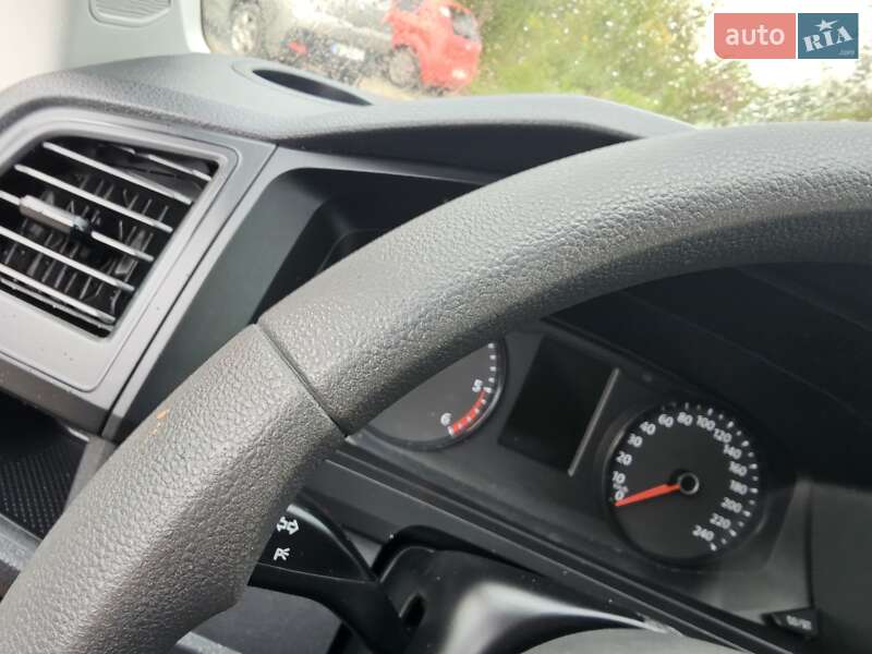 Мінівен Volkswagen Transporter 2018 в Рівному