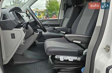 Грузовой фургон Volkswagen Transporter 2020 в 