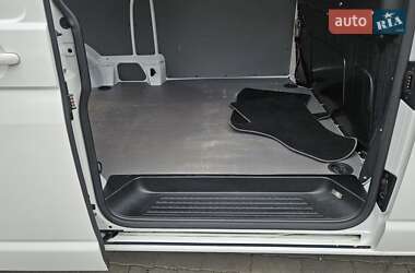Грузовой фургон Volkswagen Transporter 2020 в 