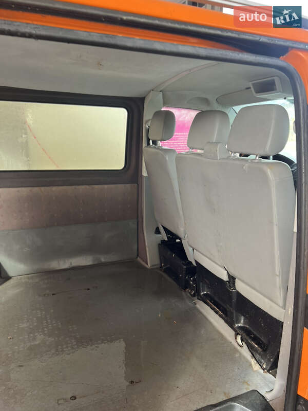Минивэн Volkswagen Transporter 2007 в Хусте