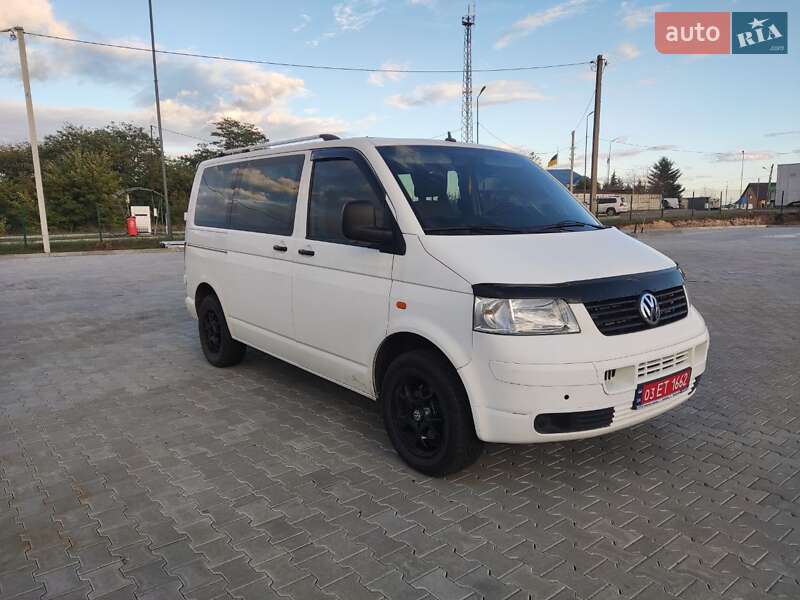 Мінівен Volkswagen Transporter 2007 в Сарнах