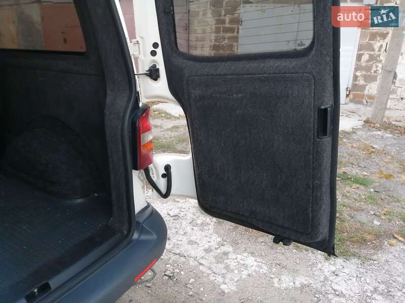 Минивэн Volkswagen Transporter 2006 в Запорожье