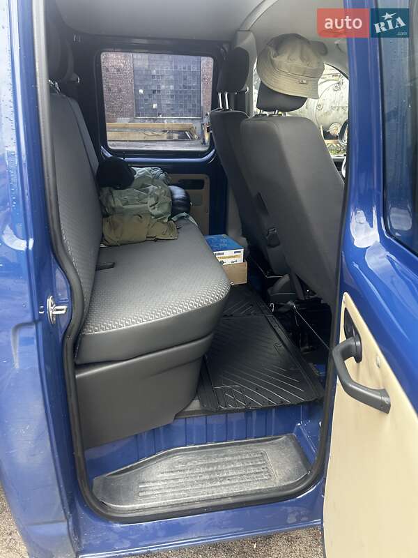 Вантажний фургон Volkswagen Transporter 2012 в Харкові