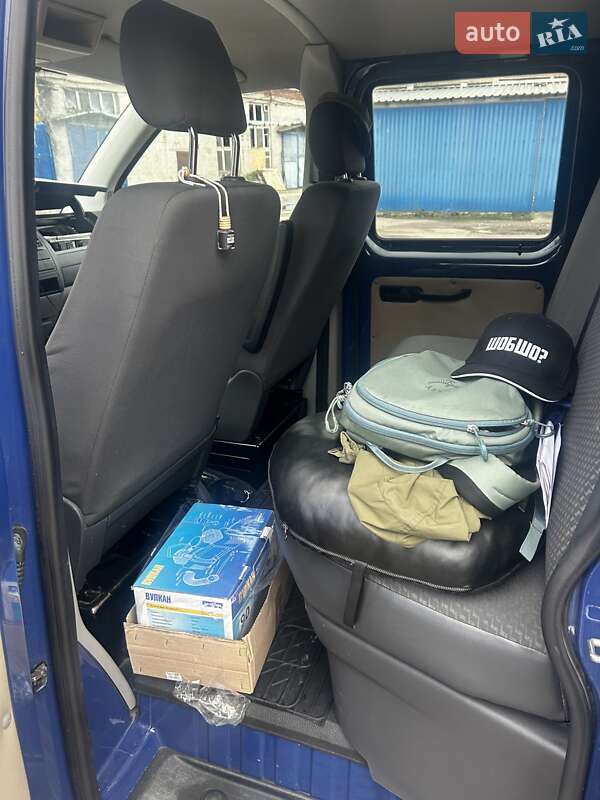 Вантажний фургон Volkswagen Transporter 2012 в Харкові