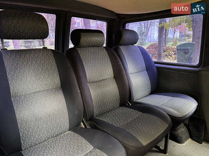 Минивэн Volkswagen Transporter 2001 в Киеве