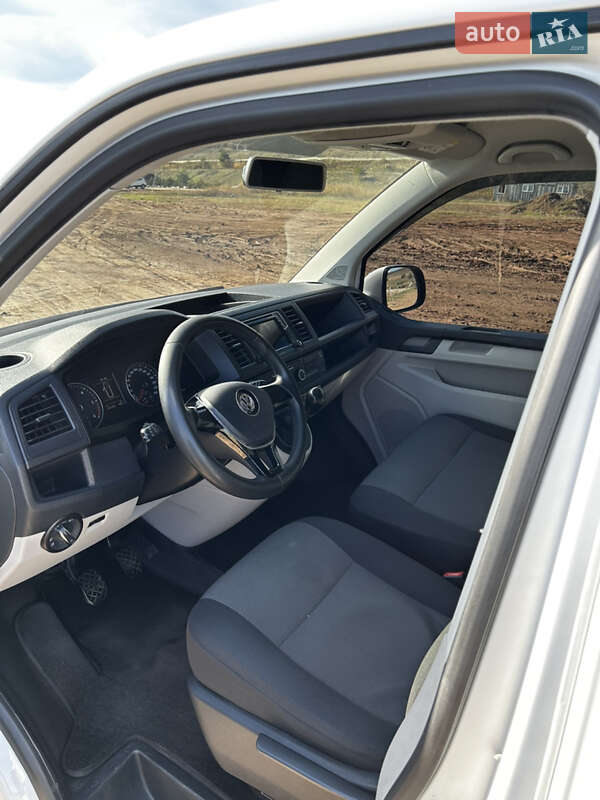 Грузовой фургон Volkswagen Transporter 2016 в Одессе фото 10 Грузовой фургон Volkswagen Transporter 2016 в Одессе