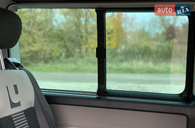 Минивэн Volkswagen Transporter 2009 в 