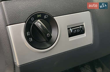 Минивэн Volkswagen Transporter 2009 в 