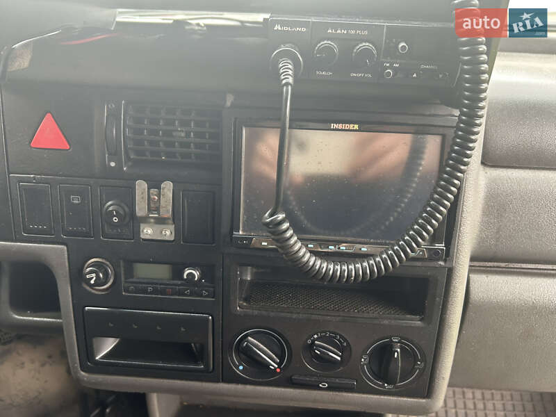 Минивэн Volkswagen Transporter 2000 в Ужгороде