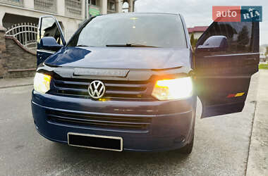 Минивэн Volkswagen Transporter 2010 в 