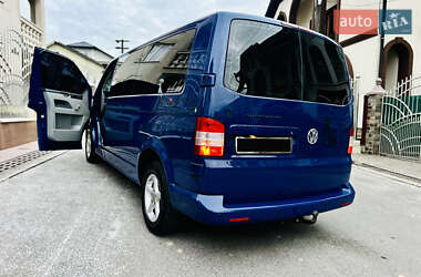 Минивэн Volkswagen Transporter 2010 в 