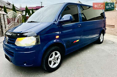 Минивэн Volkswagen Transporter 2010 в 
