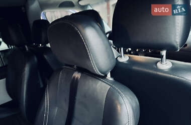 Минивэн Volkswagen Transporter 2010 в 