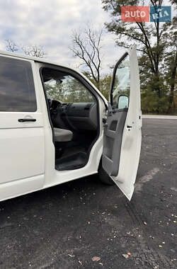 Минивэн Volkswagen Transporter 2006 в 