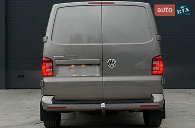 Грузовой фургон Volkswagen Transporter 2019 в  фото 35 Грузовой фургон Volkswagen Transporter 2019 в