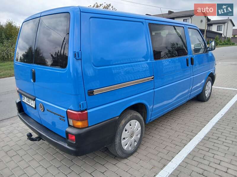 Минивэн Volkswagen Transporter 2002 в Ровно